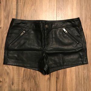 🔵 Forever 21 faux leather shorts